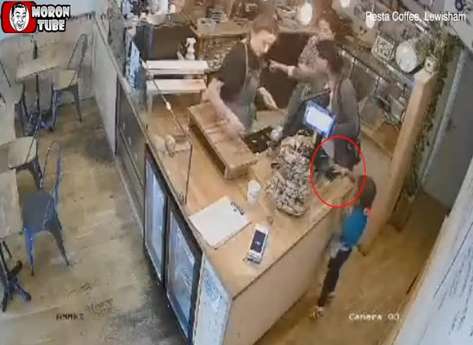 Video :The youngster is asked to steal a phone by the mother